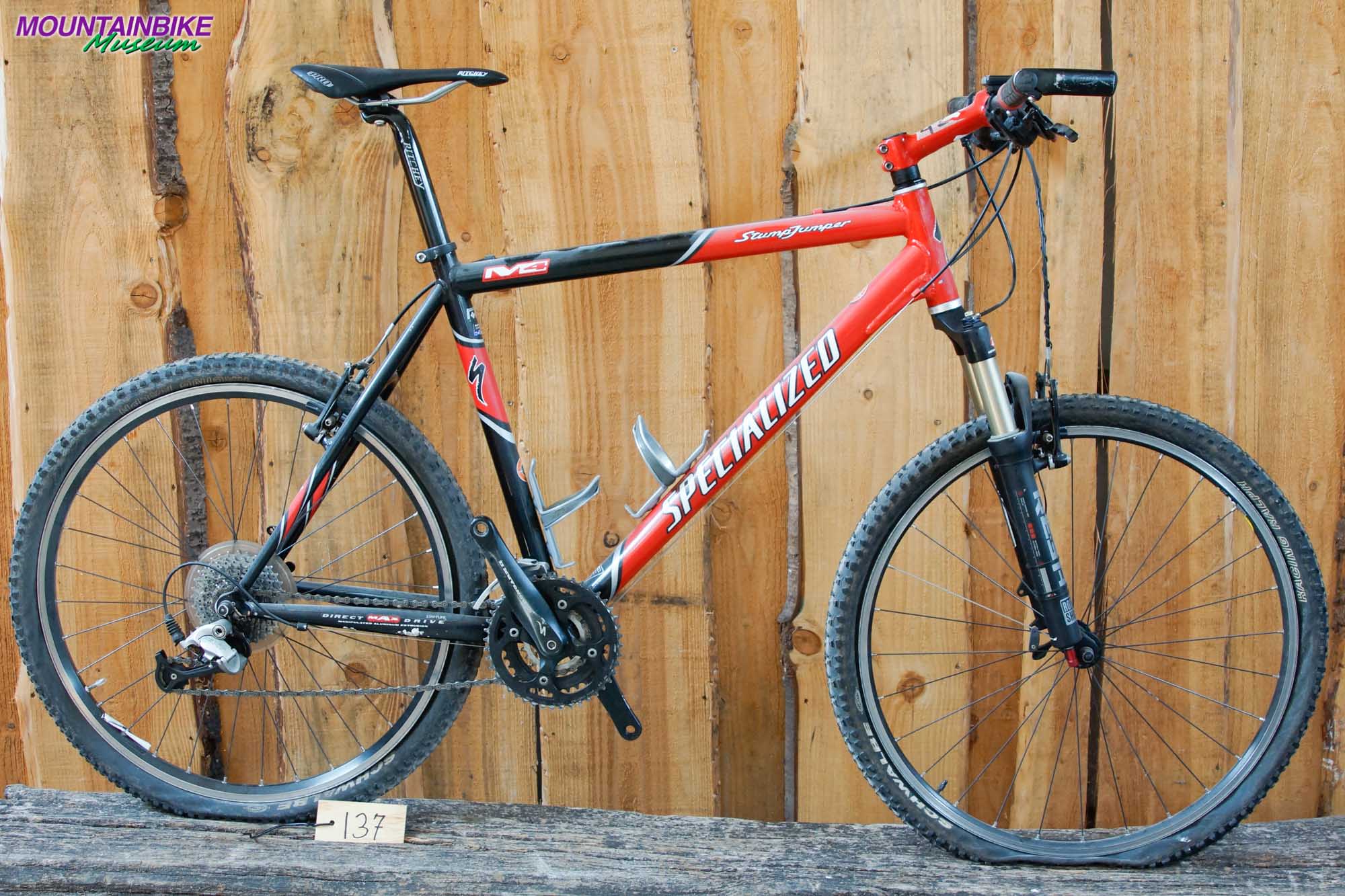 The last model Specialized Stumpjumer HT made. It is a 26er